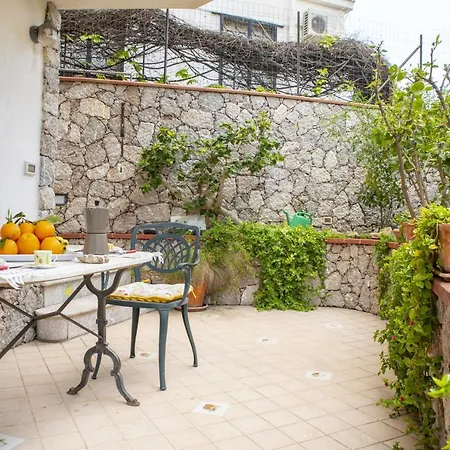 Casa Limoncello بيت للعطل